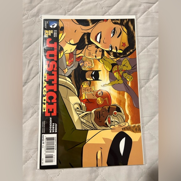 DC NEW 52 JUSTICE LEAGUE - Picture 4 of 8